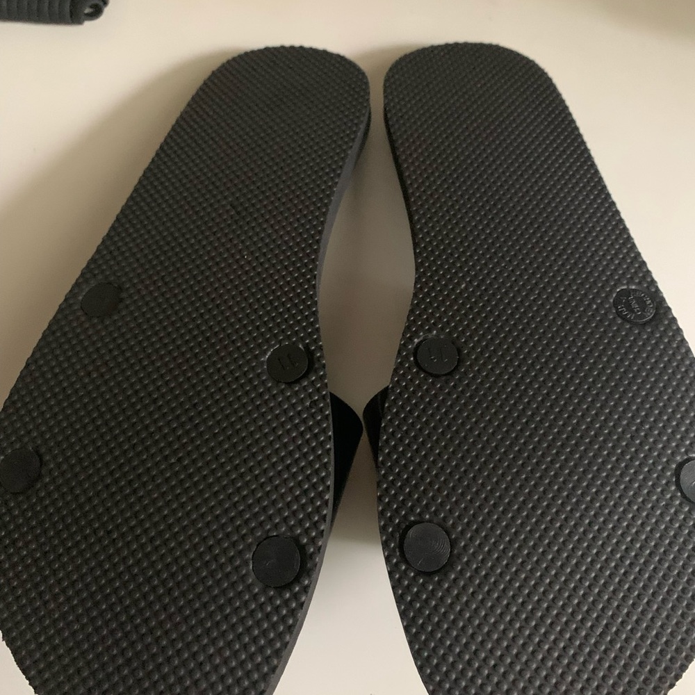 Women’s Old Navy Fashion Slides 11 bundle deal - Picture 5 of 5